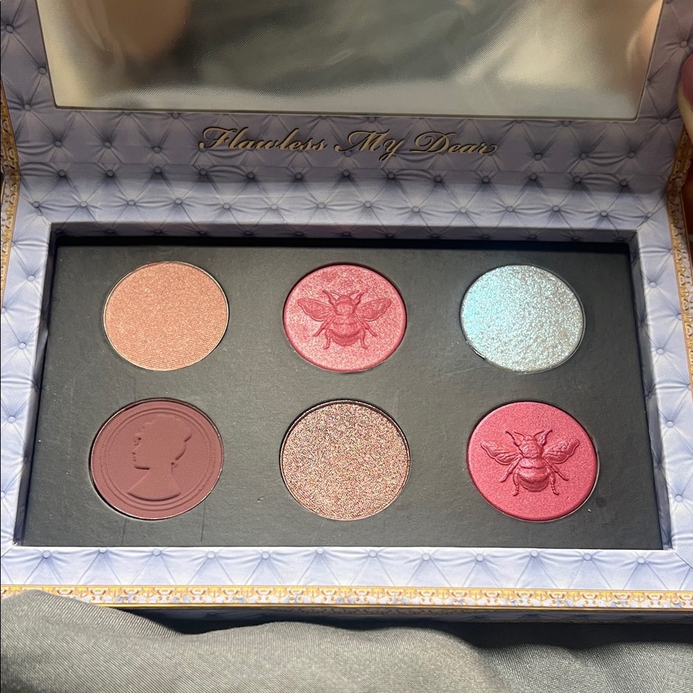 Pat McGrath x Bridgerton eye shadow palette